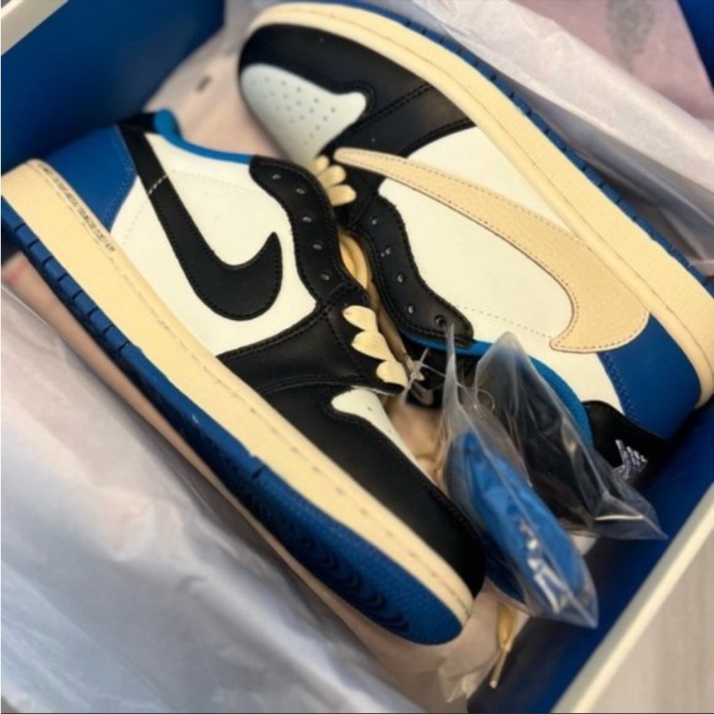 Fragment Design x Travis Scott x Air Jordan 1 Retro Low